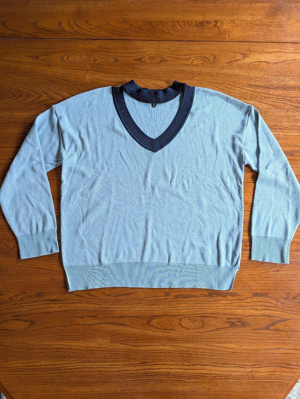 Topshop Light Blue V-Neck Sweater with Contrast Navy Trim NWOT Long Sleeve US 10